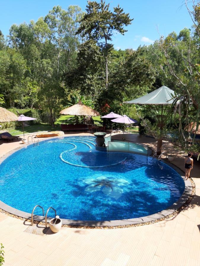 Quang Nhat Hotel Να Τρανγκ Εξωτερικό φωτογραφία